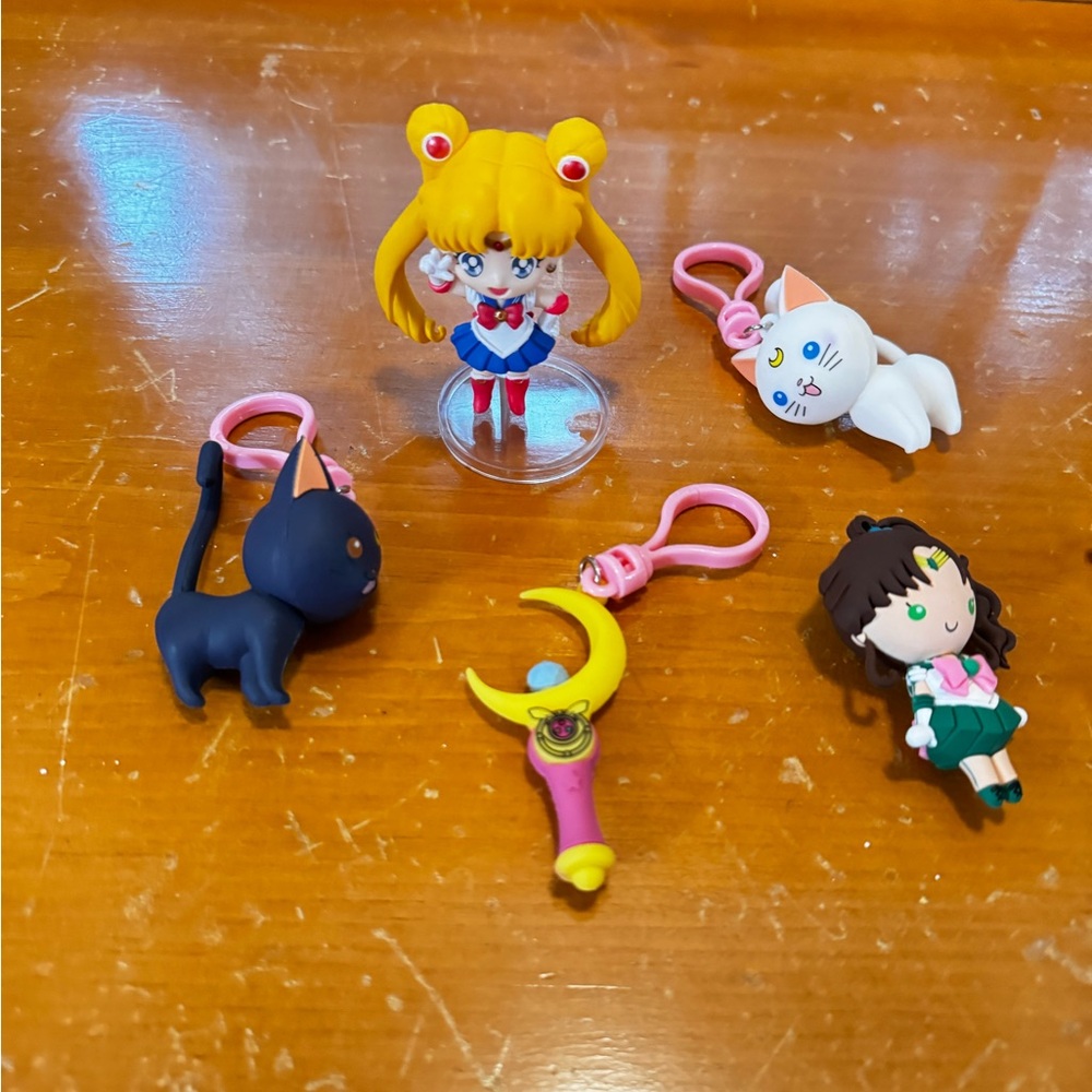 Sailor Moon Keychain Set and Figurine